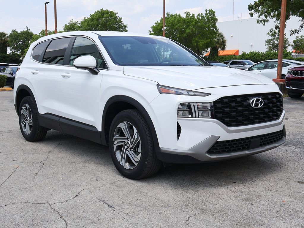 Used 2023 Hyundai Santa Fe SE FWD image 2