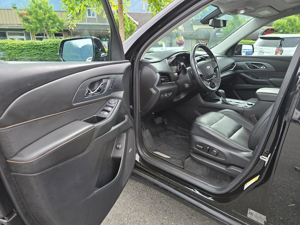 Used 2019 Chevrolet Traverse Premier w/ Redline Edition FWD image 26