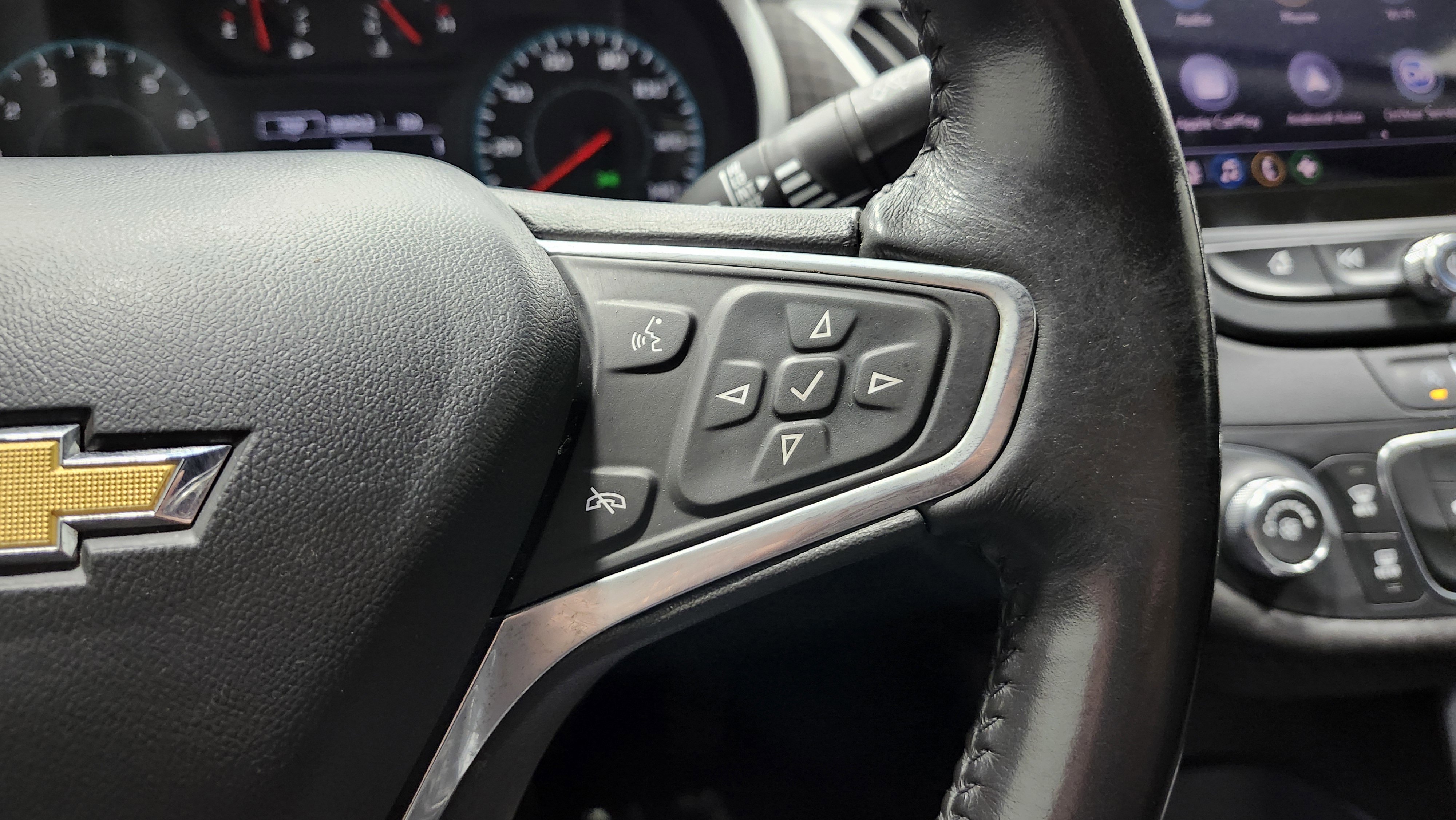 Used 2022 Chevrolet Malibu RS image 32