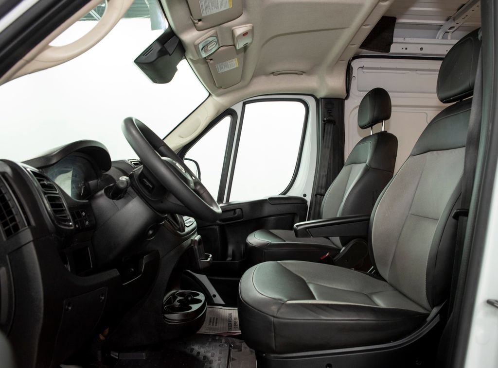Used 2025 RAM ProMaster 2500 w/ Convenience Group FWD image 7