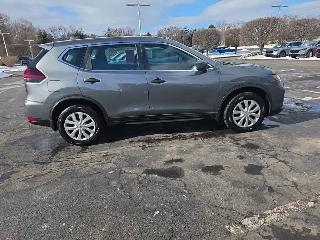 Used 2018 Nissan Rogue S image 9