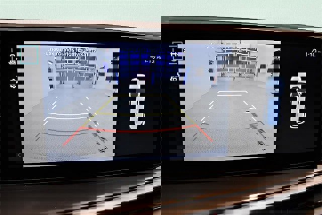 Used 2024 Kia Sorento S image 28