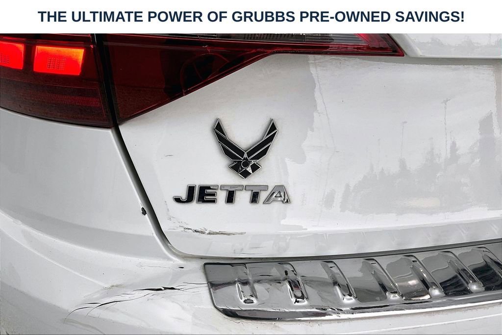 Used 2021 Volkswagen Jetta R-Line FWD image 34