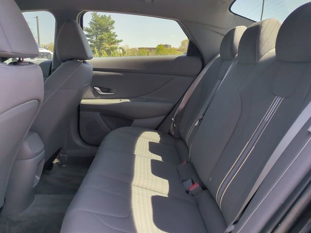 Used 2025 Hyundai Elantra Sport FWD image 13