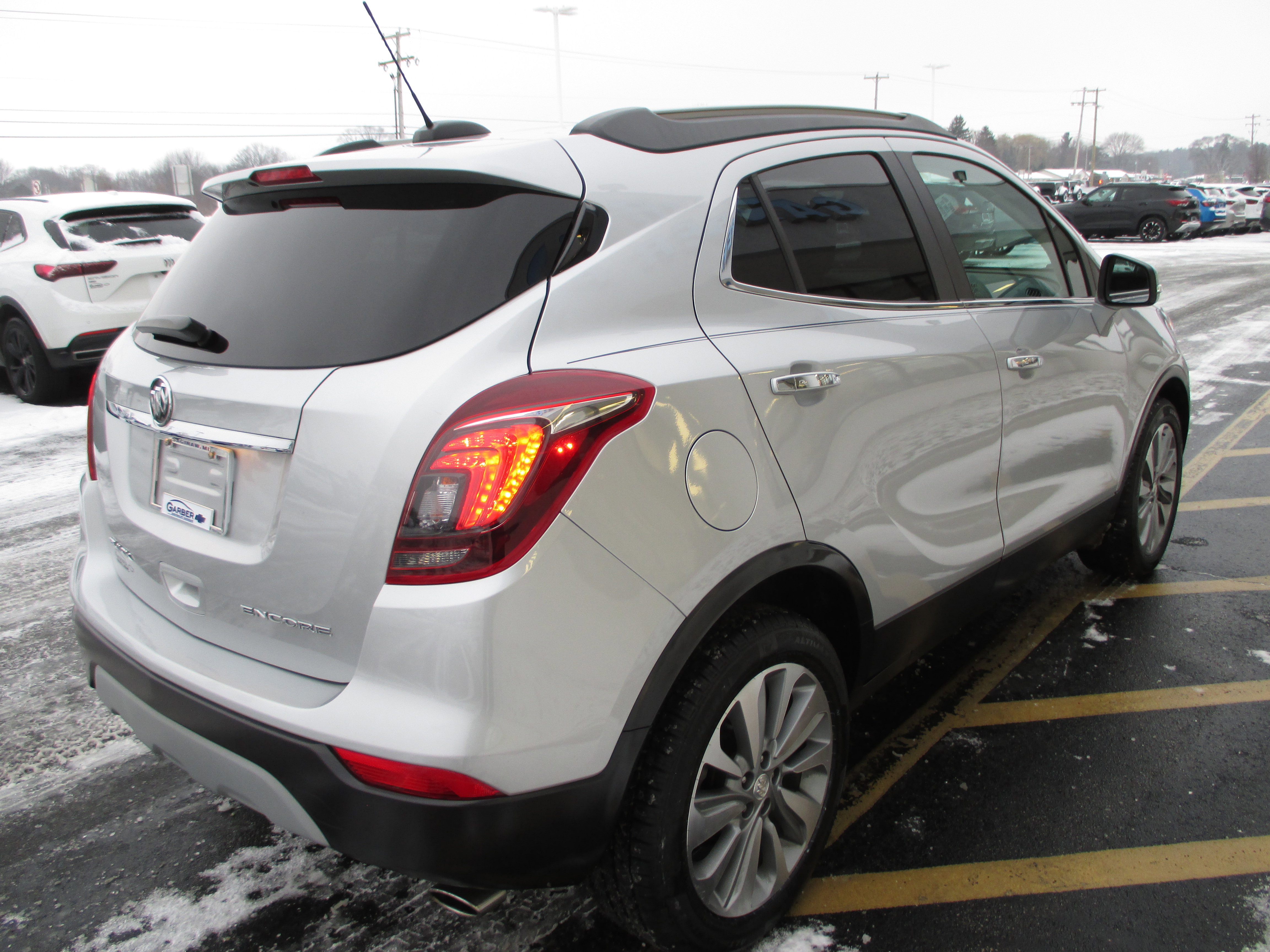 Used 2018 Buick Encore Preferred image 5