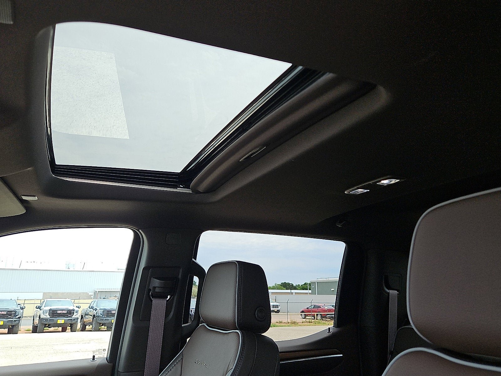 New 2026 GMC Sierra 1500 Denali AWD/4WD image 12