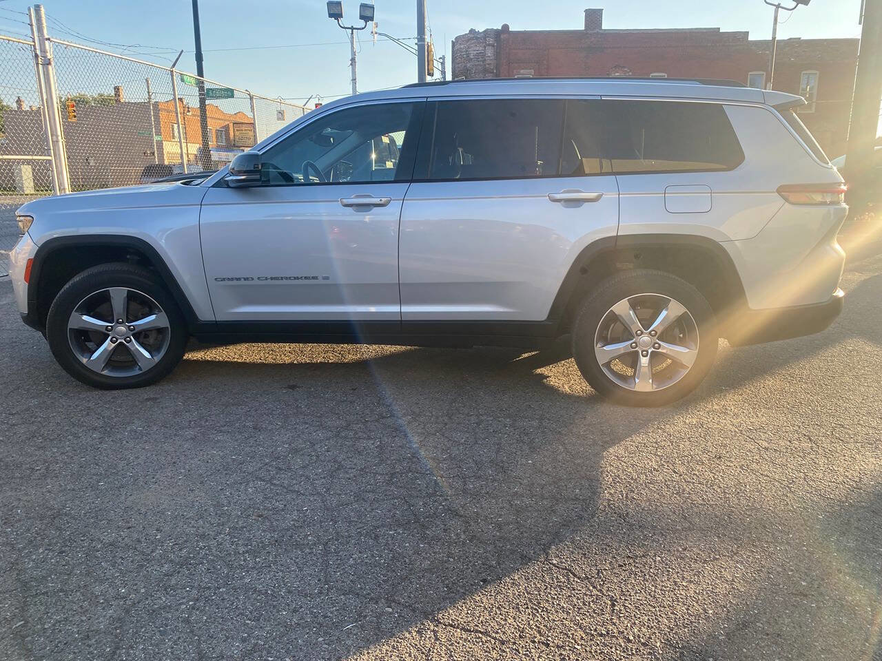 Used 2021 Jeep Grand Cherokee L Limited image 10