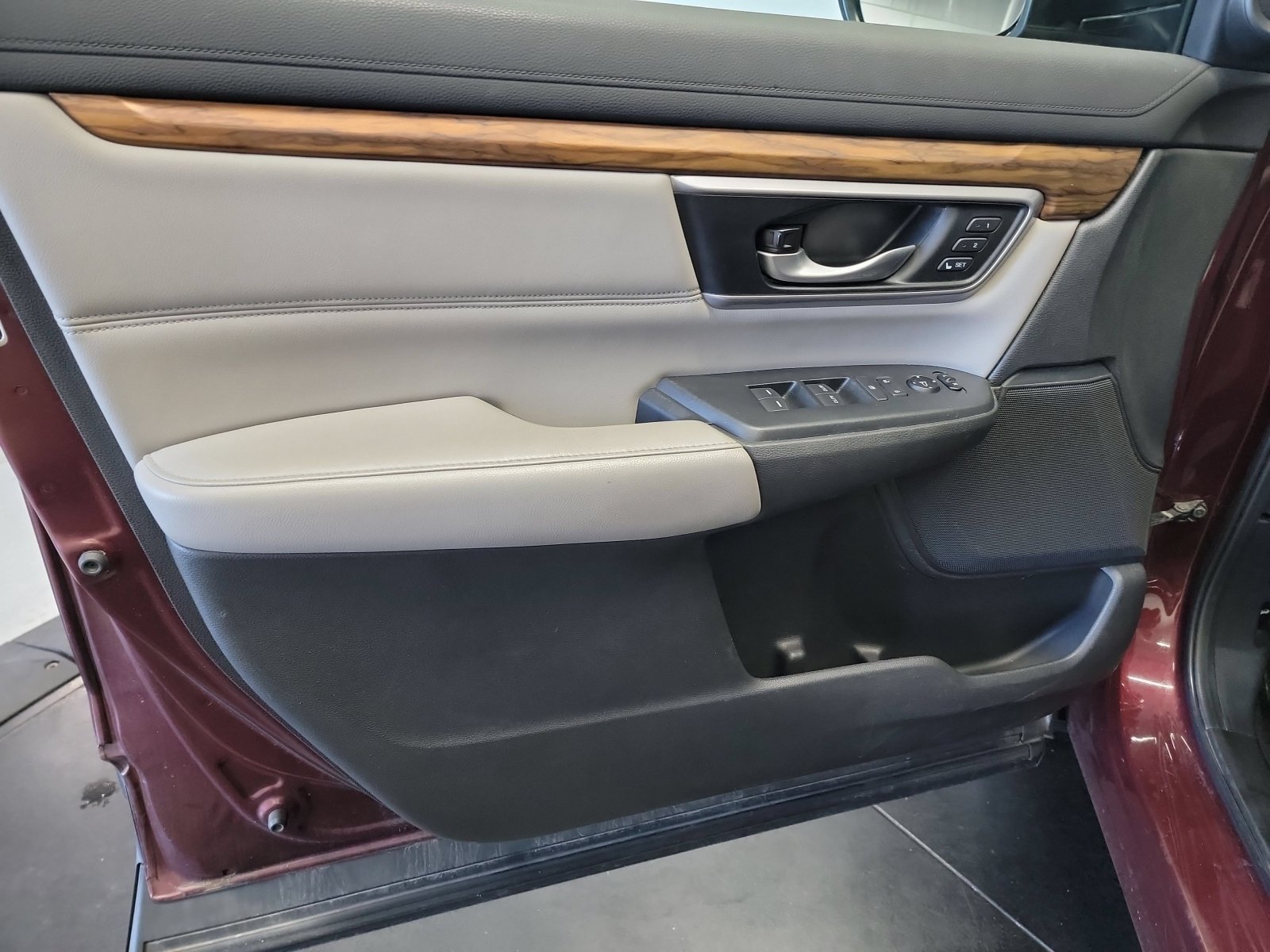 Used 2017 Honda CR-V Touring image 13