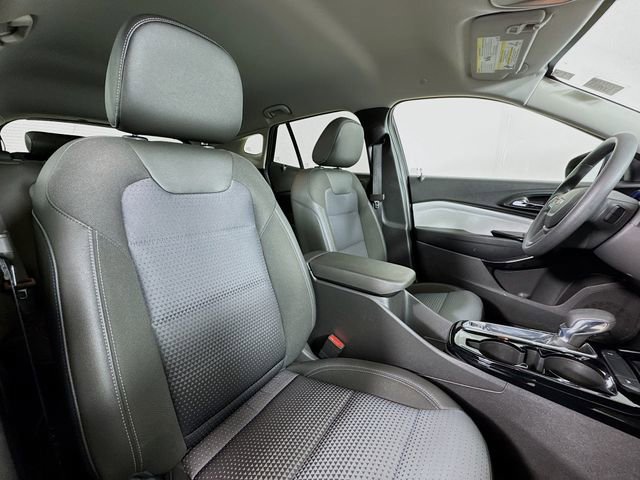 Used 2025 Chevrolet Trax LT image 26