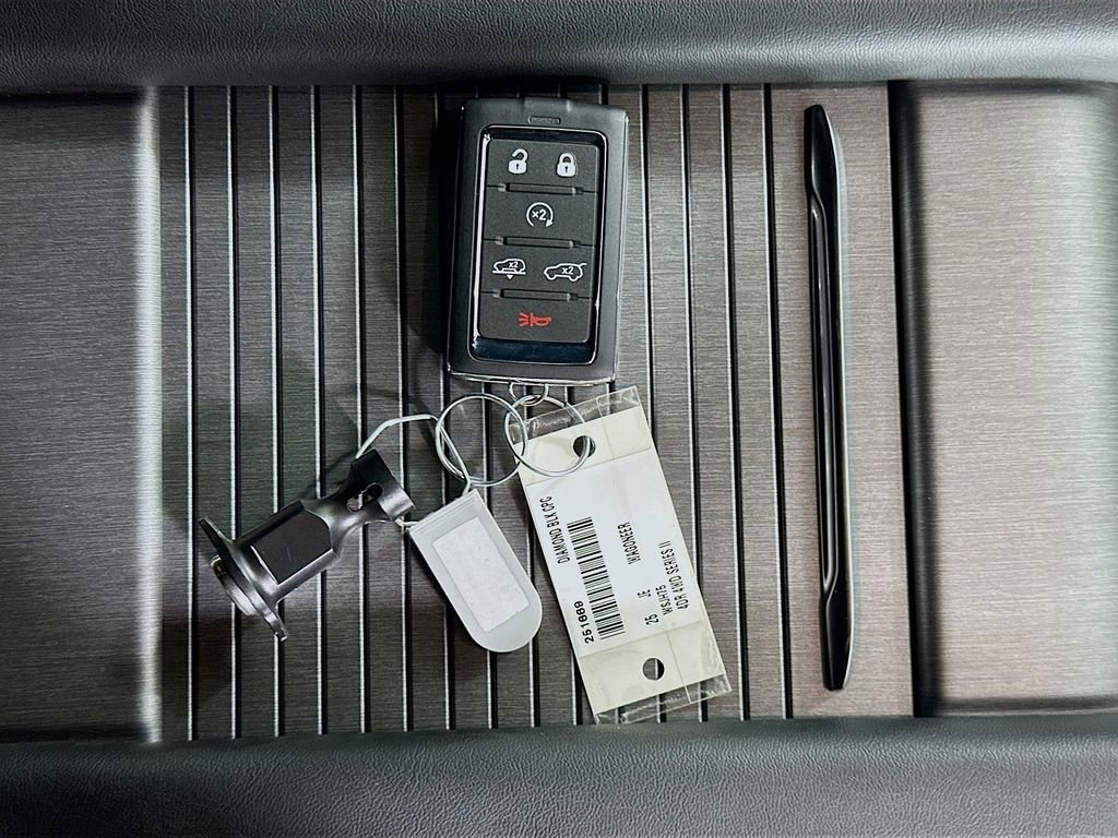 New 2025 Jeep Wagoneer Series II w/ Convenience Group I AWD/4WD image 21