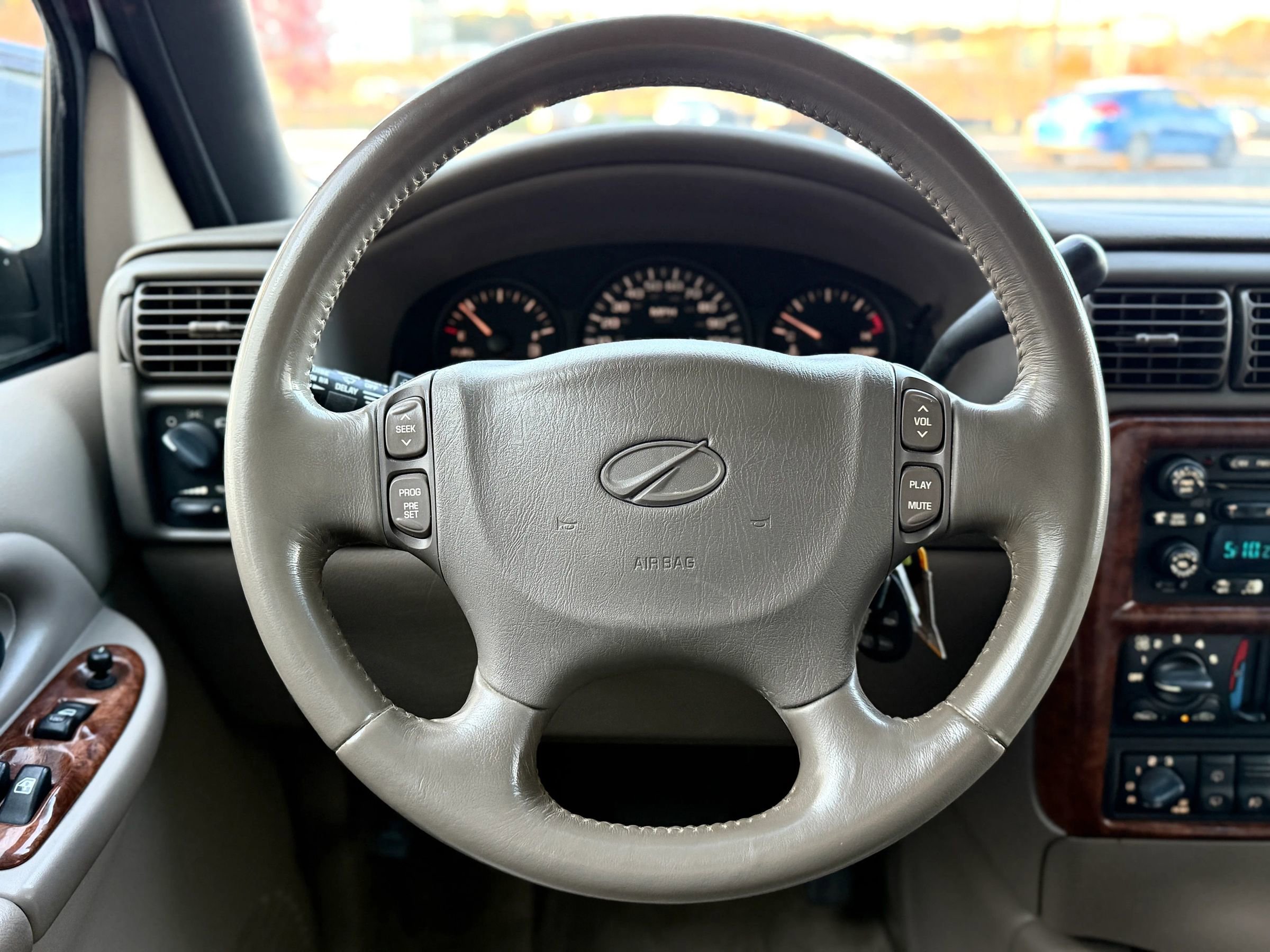 Used 2003 Oldsmobile Silhouette Premiere image 24