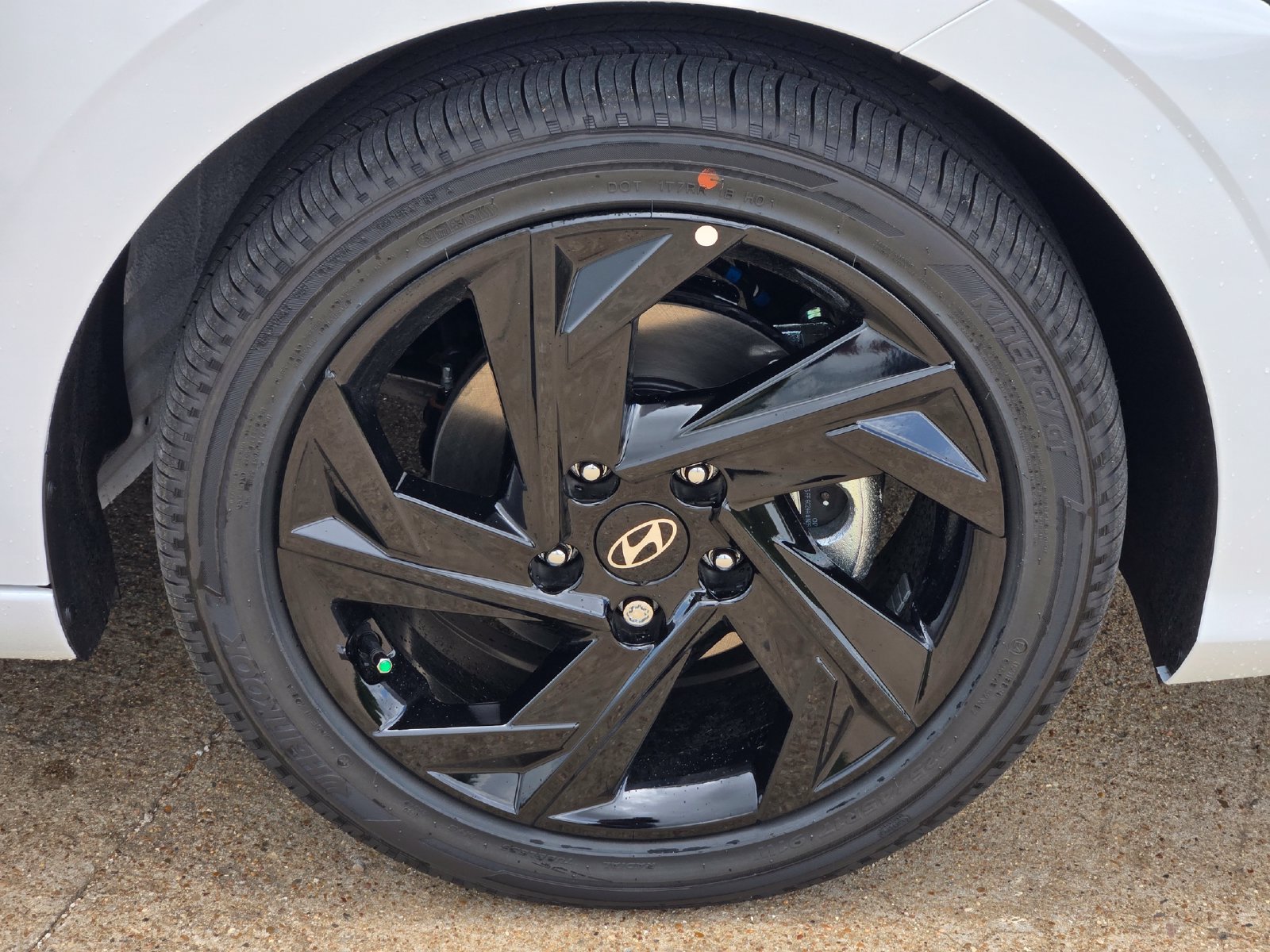 New 2026 Hyundai Elantra SEL Sport Premium FWD image 7