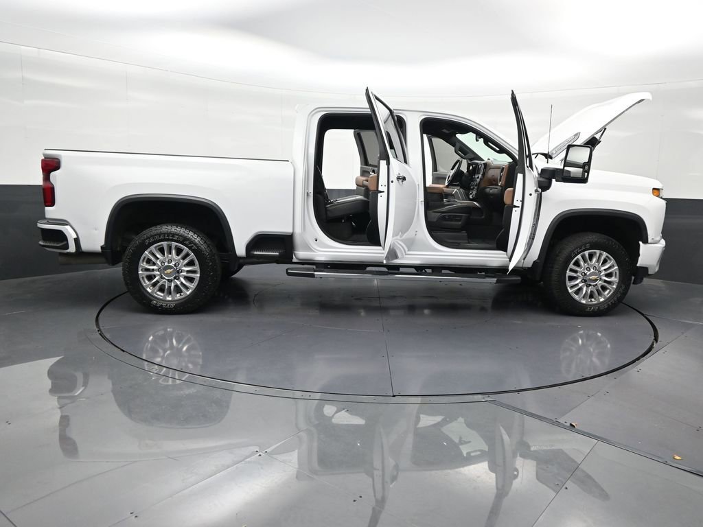 Used 2022 Chevrolet Silverado 2500 High Country AWD/4WD image 34