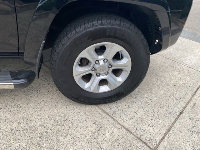 Used 2015 Toyota 4Runner SR5 image 13