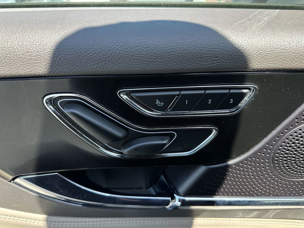 Used 2023 Lincoln Corsair AWD w/ Towing Package image 12