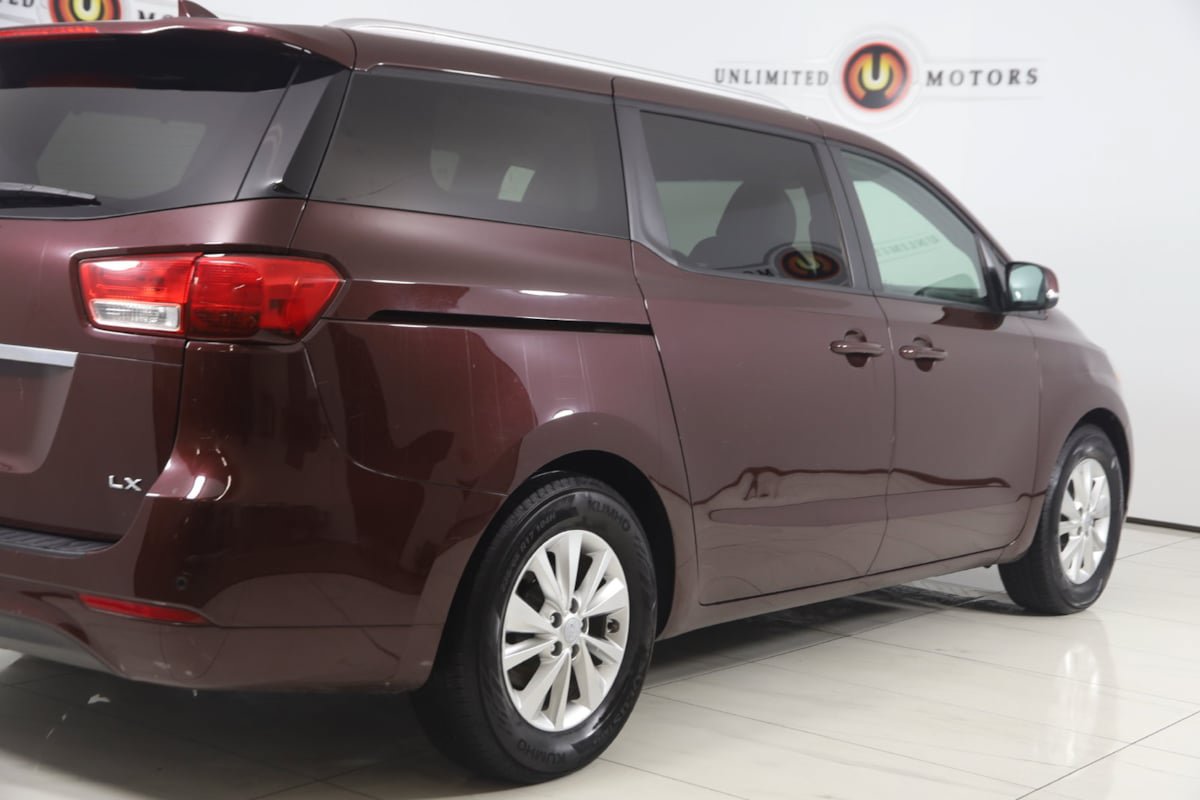 Used 2017 Kia Sedona LX w/ LX Essentials Premium Package FWD image 35
