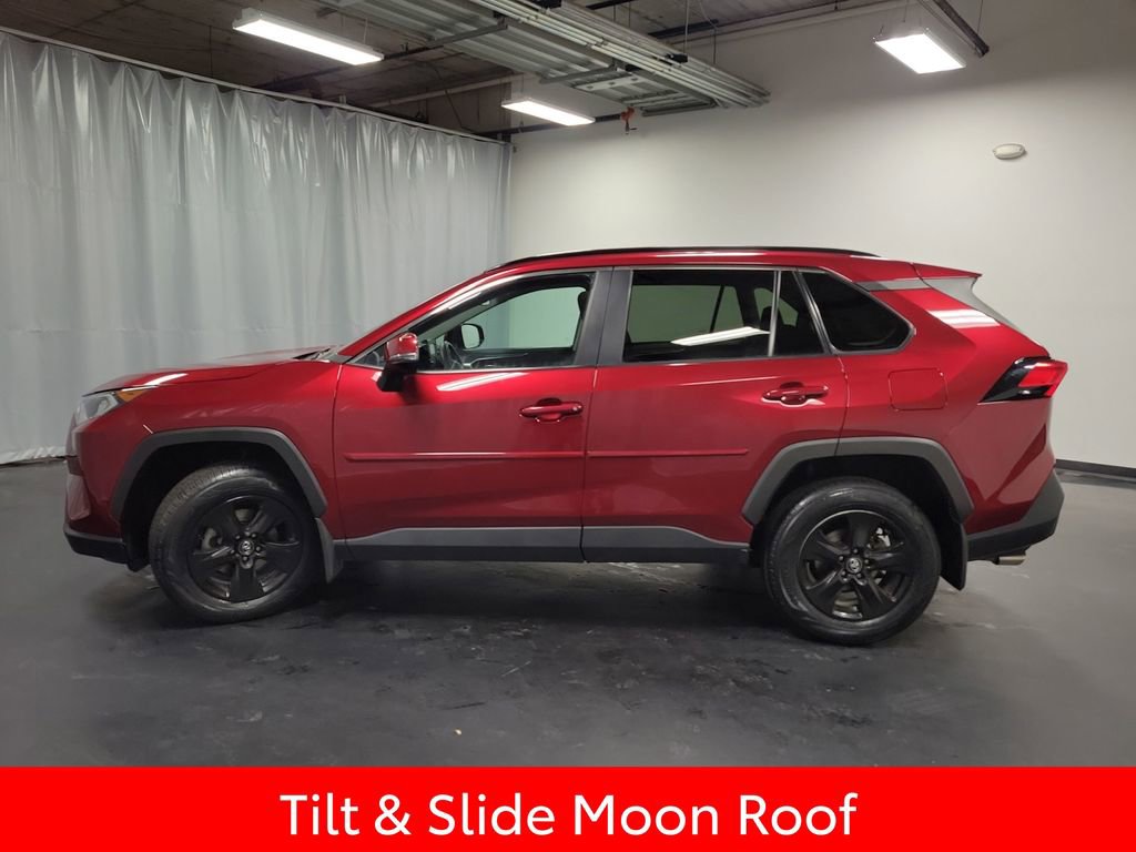 Used 2020 Toyota RAV4 XLE w/ Convenience Package image 5