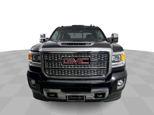 Used 2018 GMC Sierra 2500 Denali w/ Duramax Plus Package AWD/4WD image 3