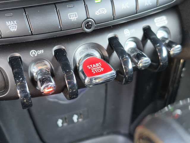 Used 2019 MINI Cooper S w/ Premium Package FWD image 41
