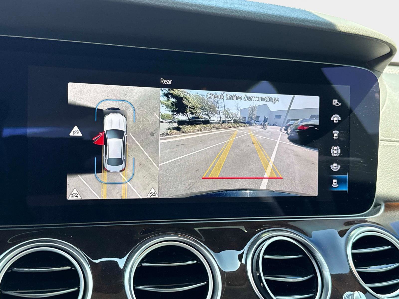 Used 2022 Mercedes-Benz E 350 Sedan image 25