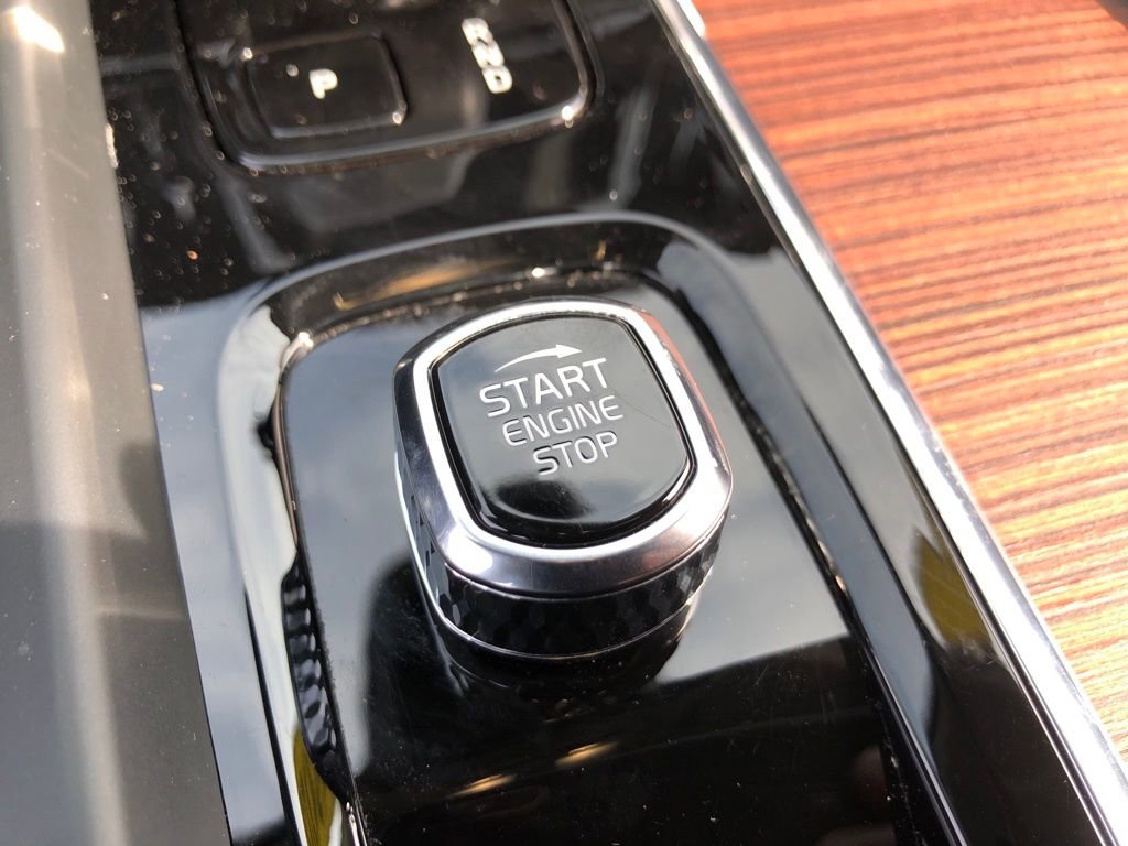 Used 2025 Volvo V60 B5 Cross Country Plus image 31