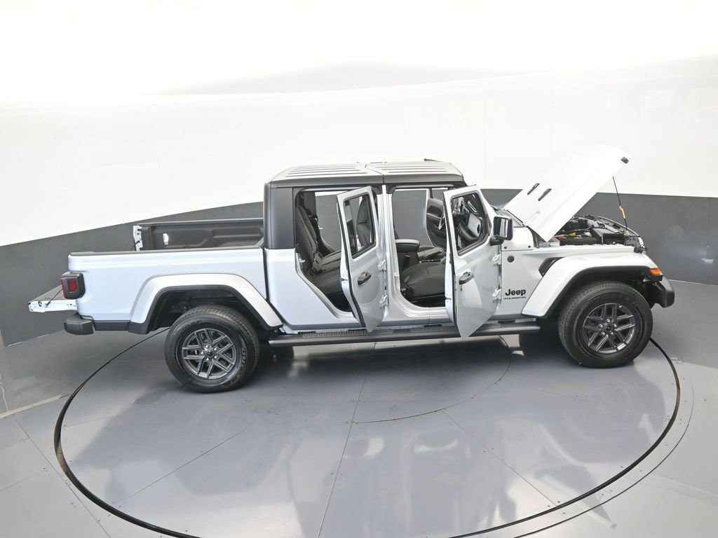 Used 2024 Jeep Gladiator Sport image 69