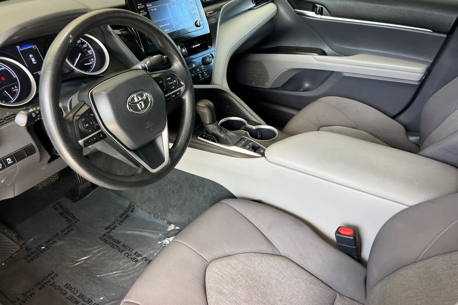 Used 2022 Toyota Camry LE FWD image 11