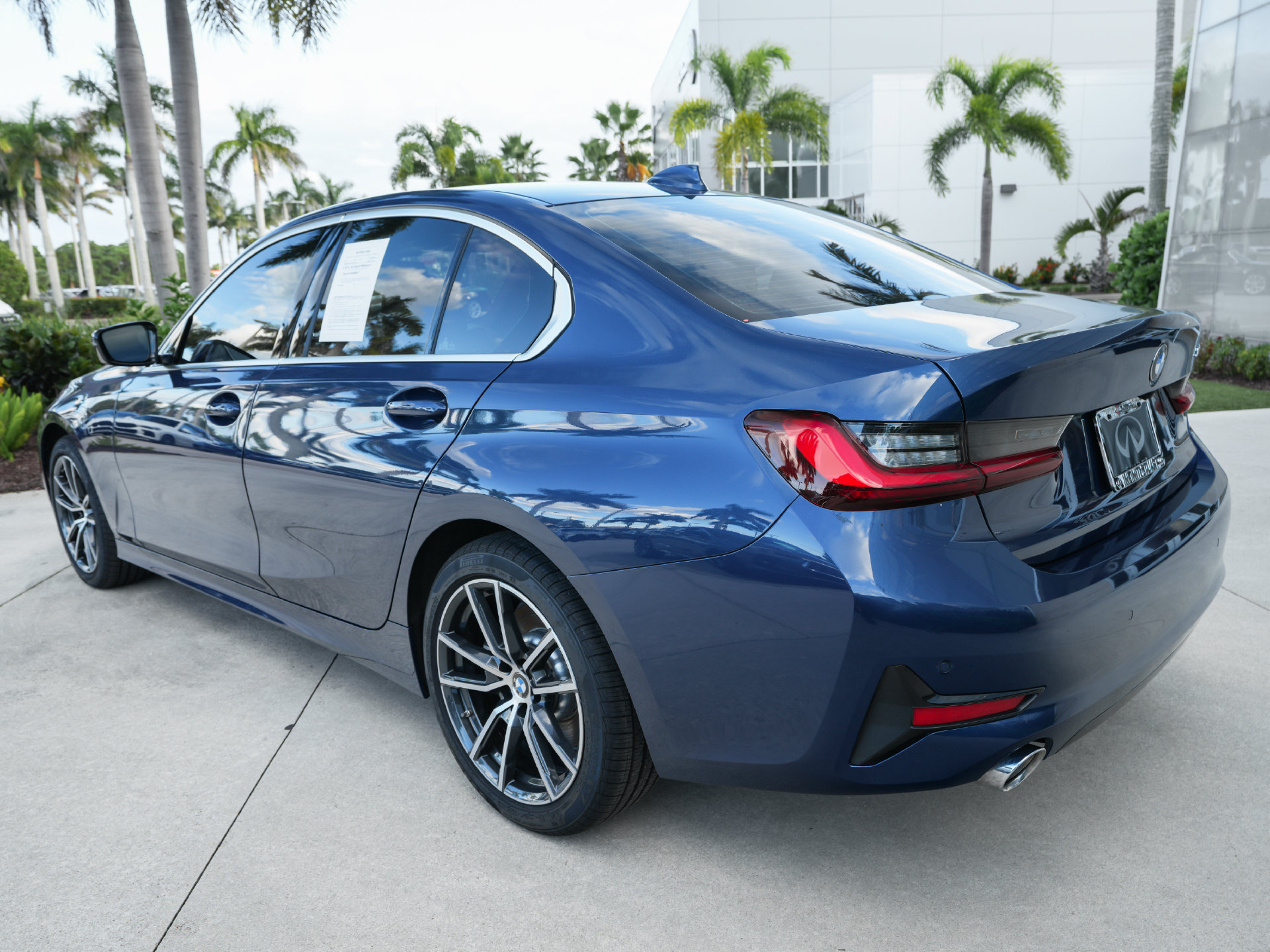 Used 2022 BMW 330i Sedan w/ Driving Assistance Package RWD image 34
