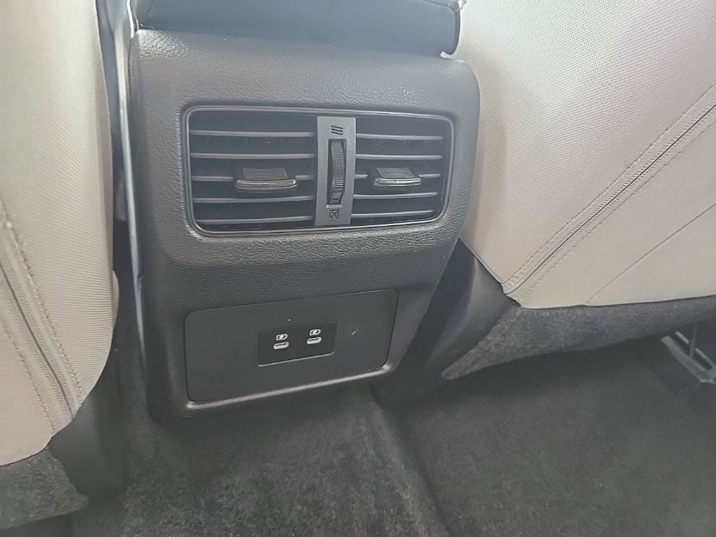 Used 2025 Nissan Rogue SV AWD/4WD image 24