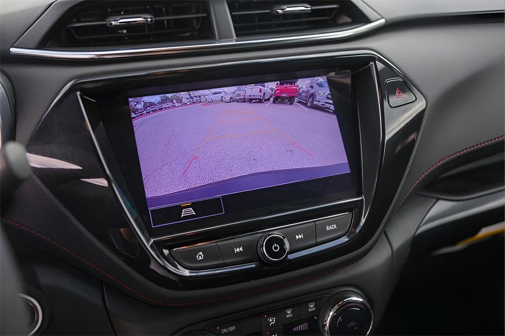 Used 2021 Chevrolet TrailBlazer RS w/ Technology Package image 17