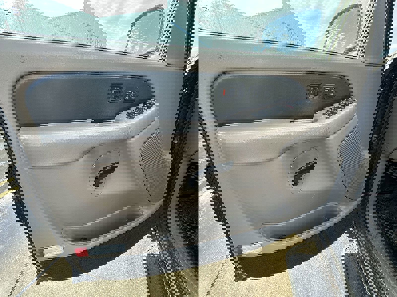 Used 2002 Chevrolet Avalanche 2500 w/ Convenience Pkg image 18