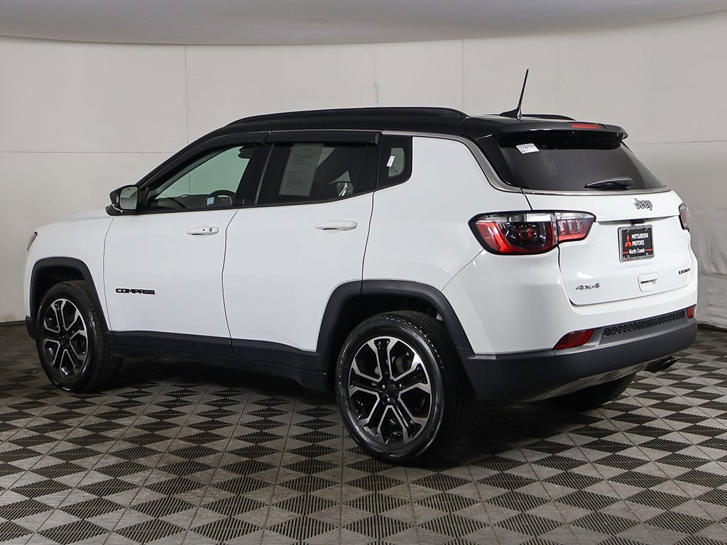 Used 2022 Jeep Compass Limited image 9