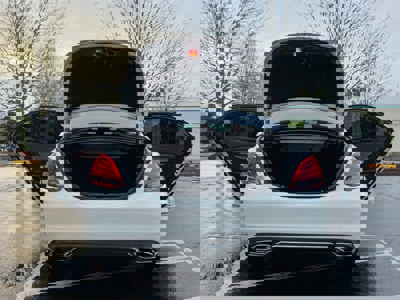 Used 2015 Mercedes-Benz C 300 4MATIC Sedan image 22