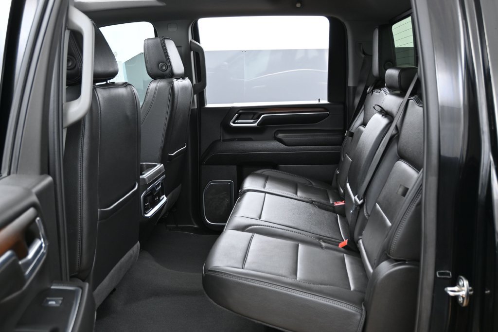 Used 2024 GMC Sierra 2500 Denali w/ Denali Reserve Package AWD/4WD image 34