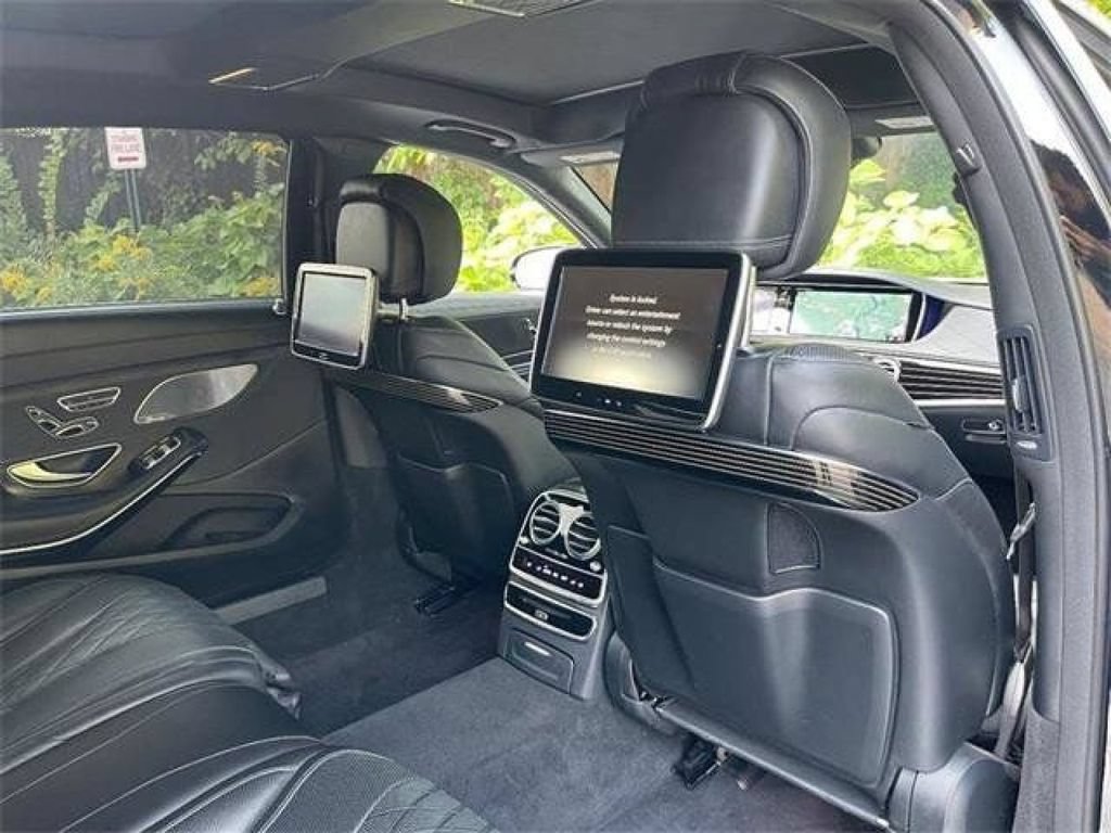 Used 2017 Mercedes-Benz Maybach S 550 4MATIC image 32