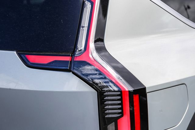 New 2024 Kia EV9 Wind AWD/4WD image 10