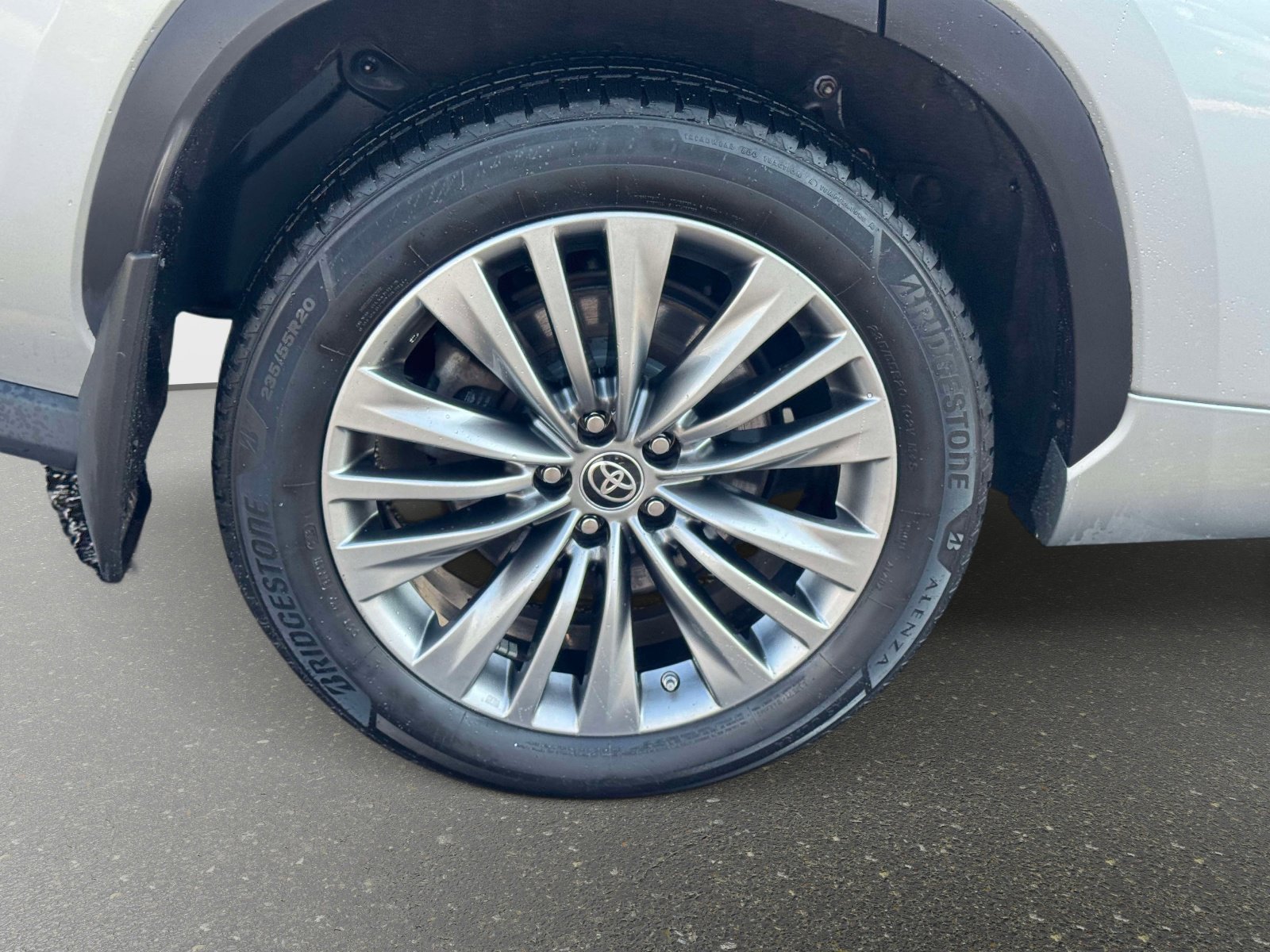 Used 2021 Toyota Highlander Platinum image 9