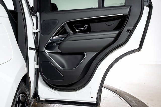 Used 2023 Land Rover Range Rover SE image 57