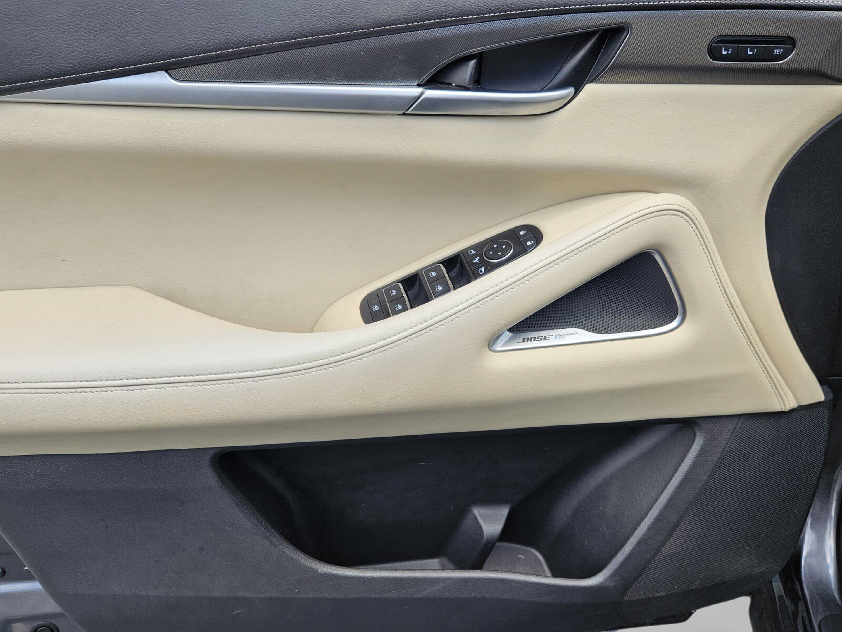 Used 2025 INFINITI QX60 Luxe w/ Vision Package FWD image 14