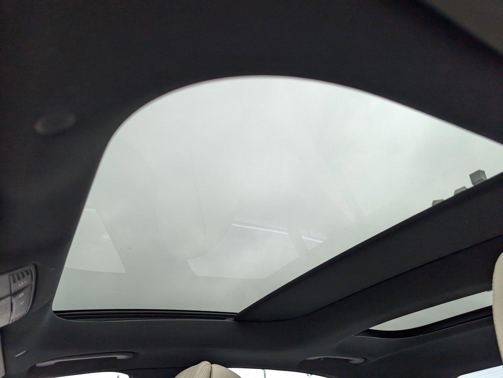 Used 2017 Mercedes-Benz E 300 image 9