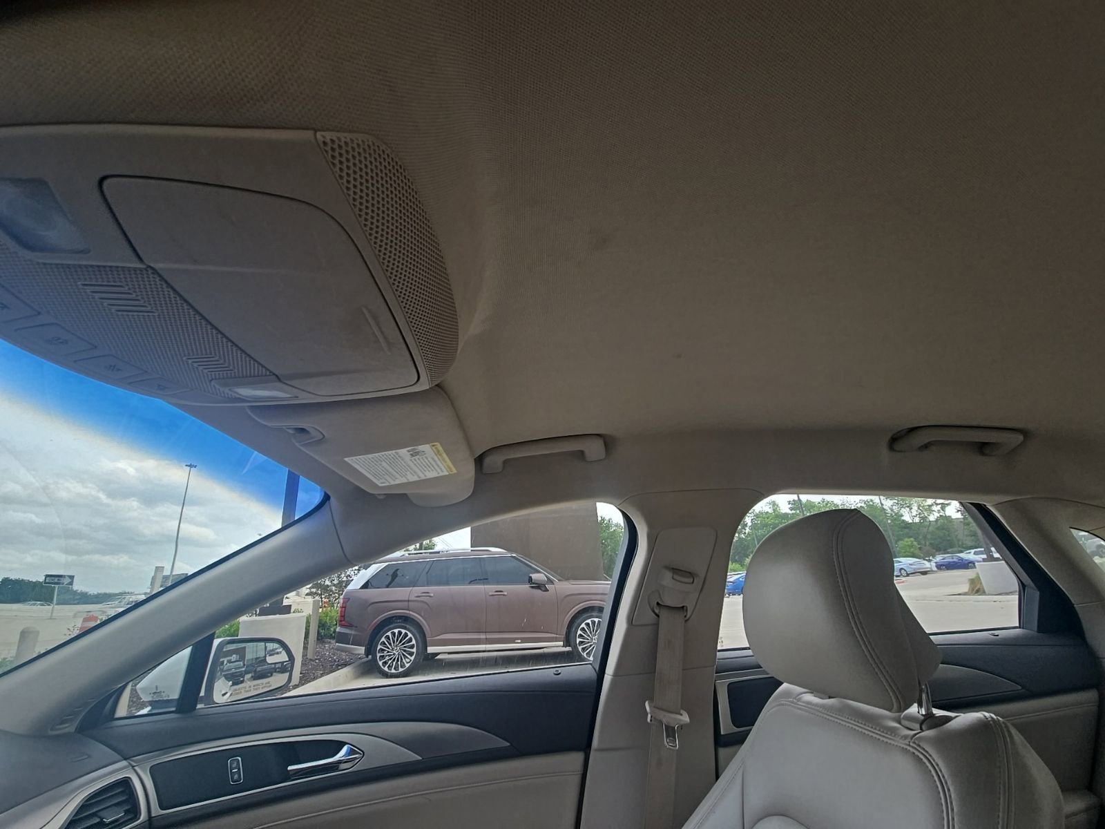 Used 2017 Lincoln MKZ Premiere image 19