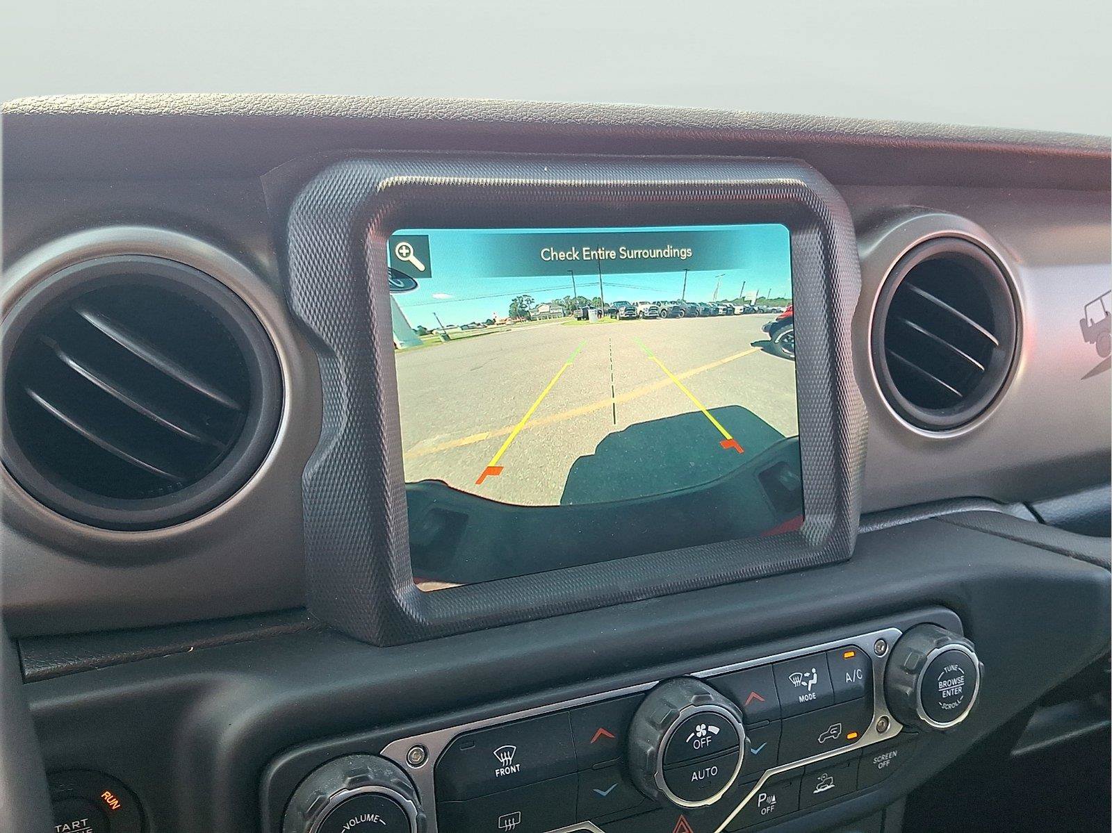 Used 2021 Jeep Gladiator Sport AWD/4WD image 17