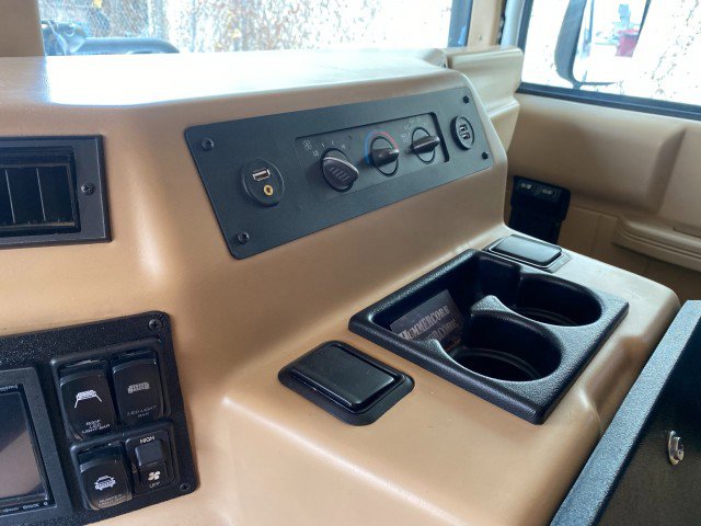 Used 1997 HUMMER H1 4-Door Wagon image 23