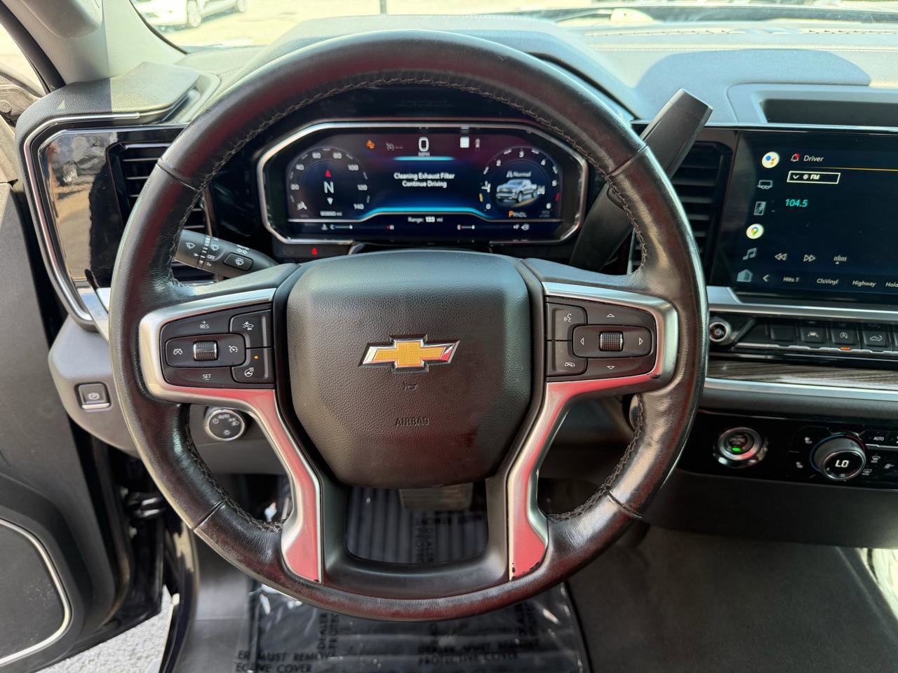 Used 2022 Chevrolet Silverado 1500 LT AWD/4WD image 25