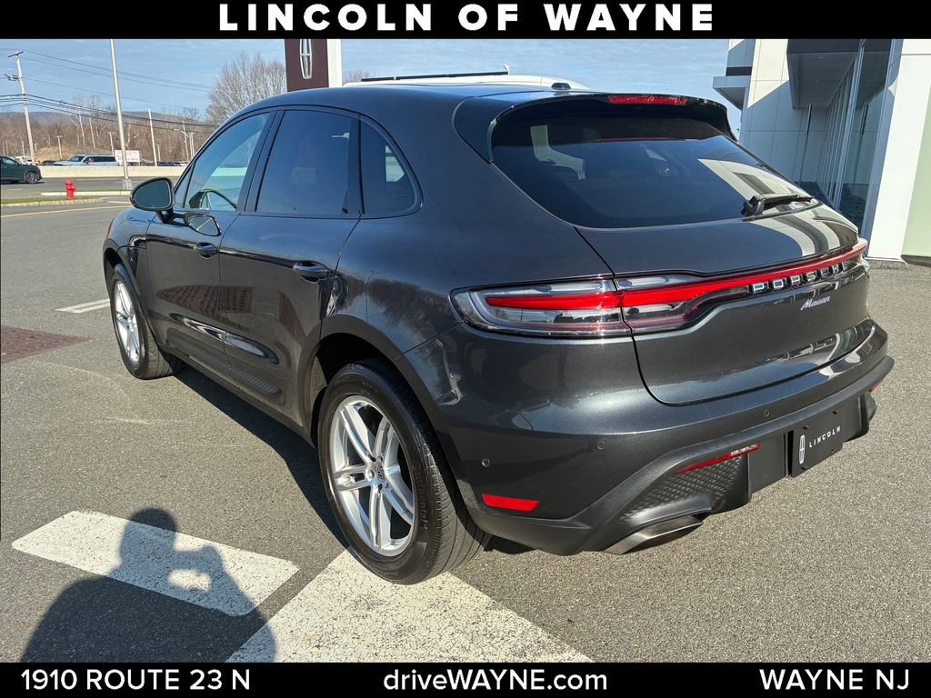 Used 2022 Porsche Macan image 3