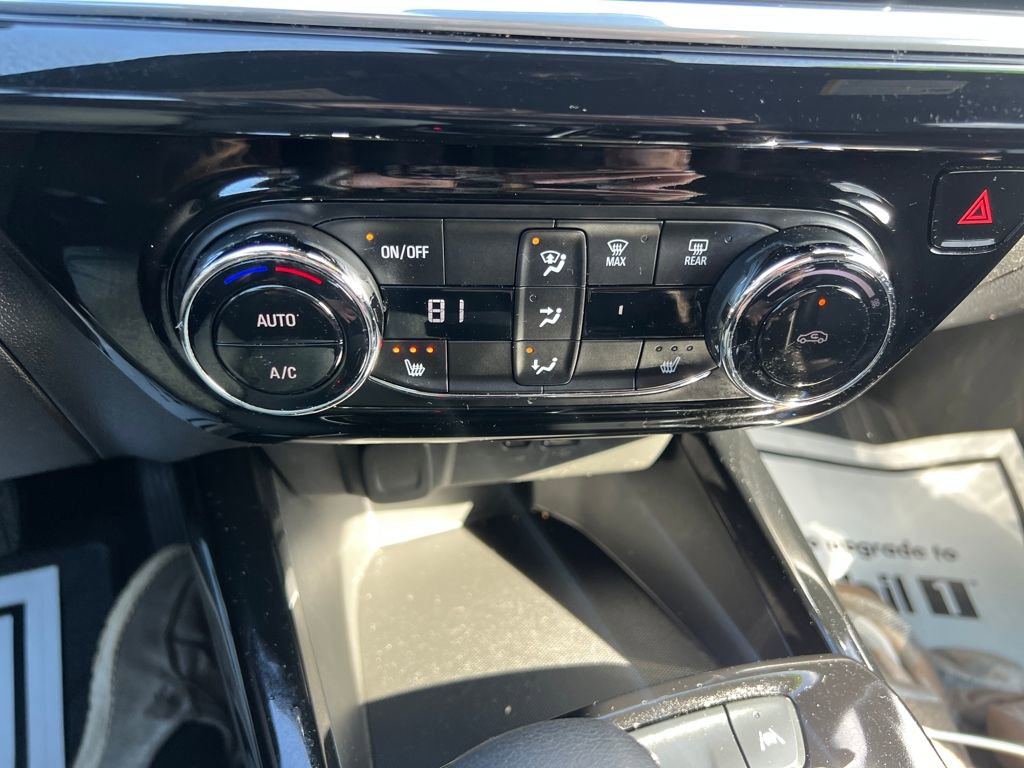 Used 2024 Chevrolet Trax RS w/ Driver Confidence Package image 21