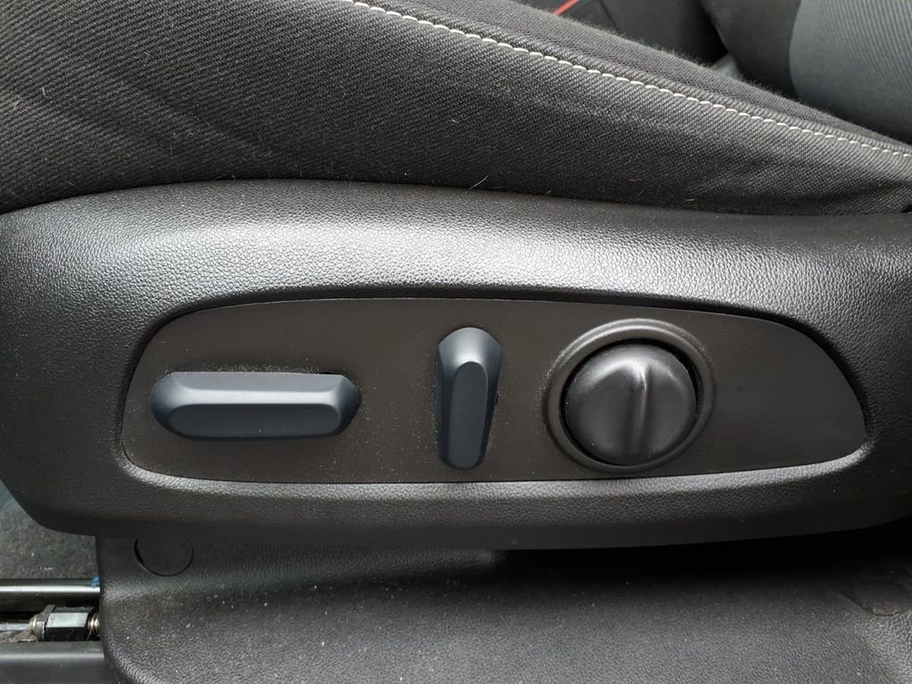 Certified 2023 Chevrolet Blazer LT image 24