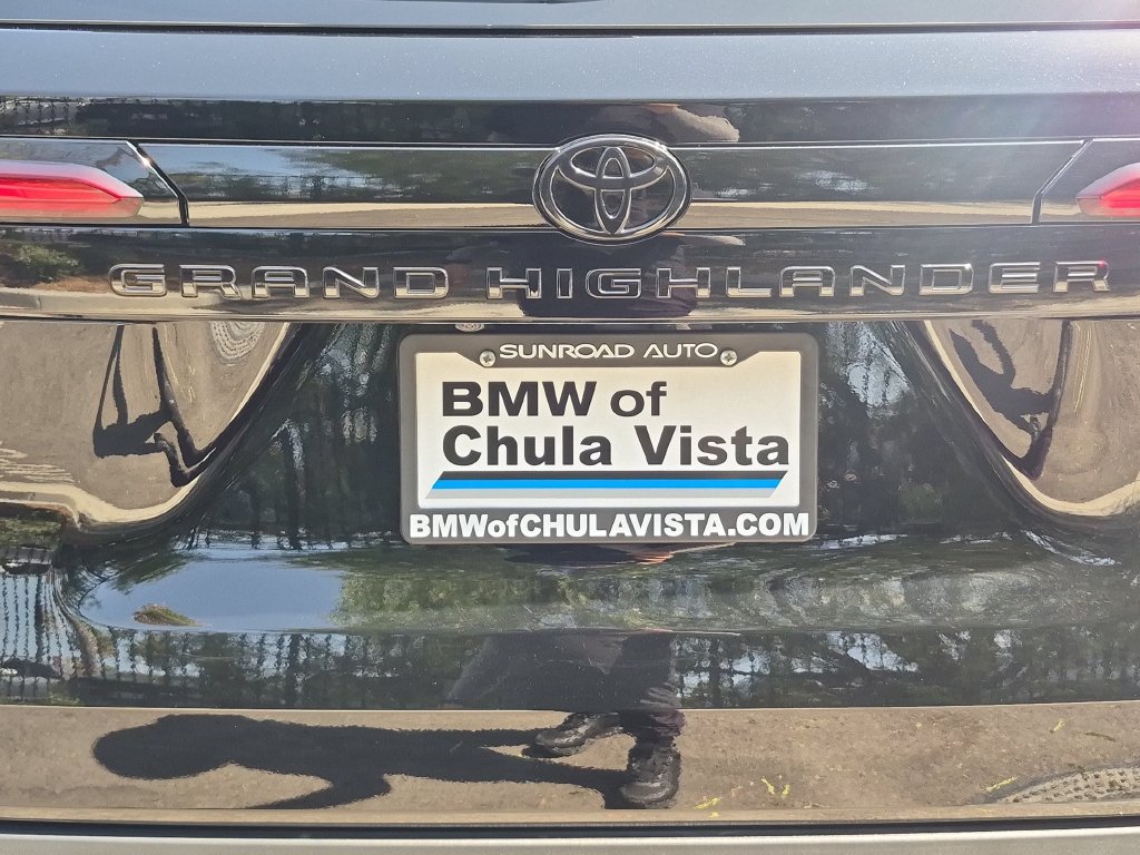 Used 2025 Toyota Grand Highlander AWD Hybrid image 37