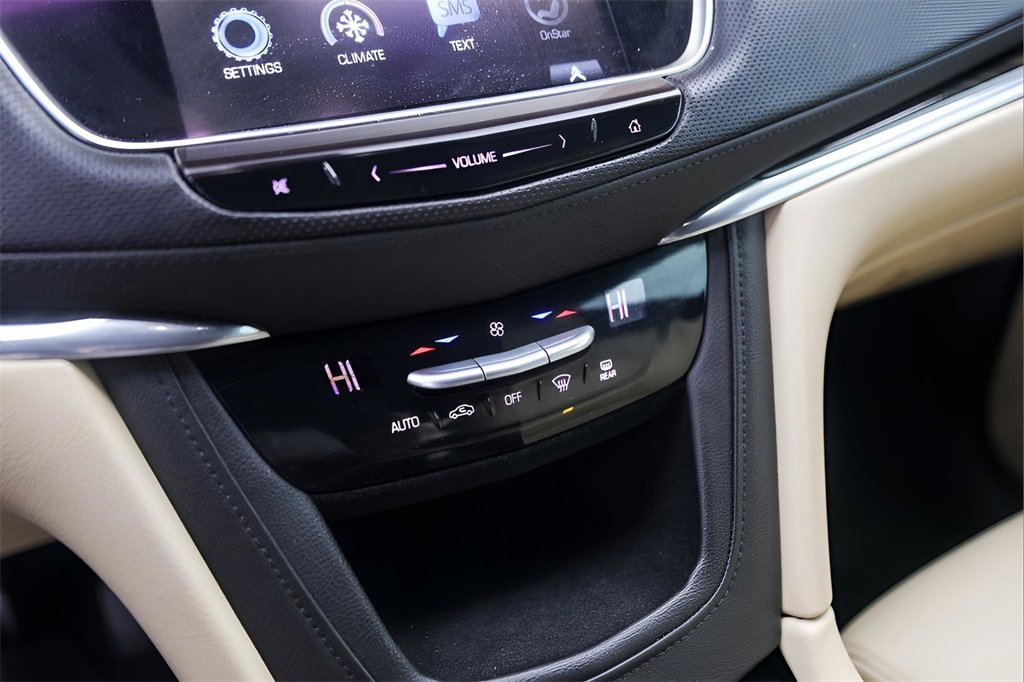 Used 2017 Cadillac XT5 FWD image 19