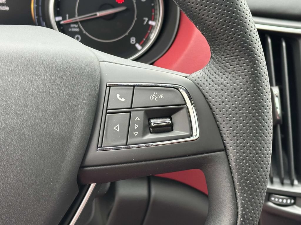 Used 2023 Maserati Levante GT AWD/4WD image 10